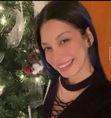 Amanda Branham's Instagram, Twitter & Facebook