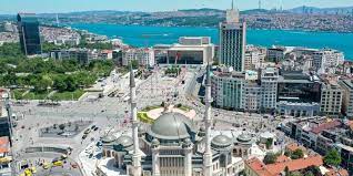 Yüzde 90'ı tamamlanan caminin pencere camları takılmaya başlandı. Smfhmevns V8wm