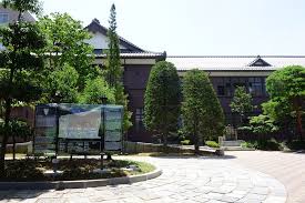 Apr 17, 2021 · 松本秀峰中等教育学校は、長野県松本市にある6年間完全一貫教育の中等教育学校です。 æ¾å•†å­¦åœ'é«˜ç­‰å­¦æ ¡æœ¬é¤¨ ãƒ¬ãƒˆãƒ­ãªå»ºç‰©ã‚'è¨ªã­ã¦