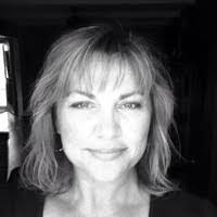 Denise Shine's Instagram, Twitter & Facebook