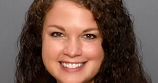 Waypoint Services recognizes Tricia Raper with award