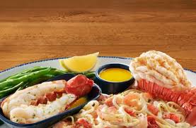 Red lobster offers guests a large slice of key lime pie, which is the perfect dessert to split between friends or bring the leftovers home, in order to watch the latest 13 reasons why season 2 in style. Red Lobster Lobsterfest Comes With This Unlimited Menu Item