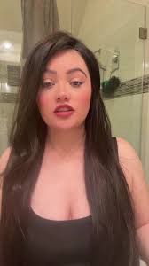 Lea Rae (@la.lea.leon)