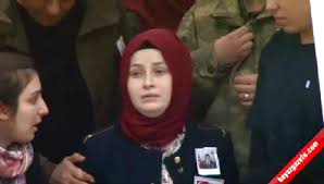 Kaza anı ise bir iş yerinin güvelik kamerası tarafından saniye saniye görüntülendi Son Dakika Haberler Son Dakika Haber En Son Haberler Guncel Haberler