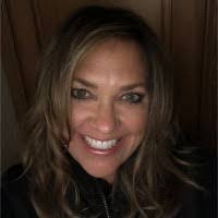 Kari Calvert's Instagram, Twitter & Facebook