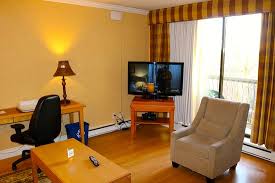 Sunset inn and suites ile vancouver'in en iyi deneyimleri ayağınızın dibine geliyor. Living Room Picture Of Sunset Inn And Suites Vancouver Tripadvisor