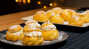 A cream puff is a hollow round of crisp choux pastry that is split in half, filled with a loads of whipped cream, and dusted with powdered sugar. Cream Puff Yang Lembut Dan Creamy Edisi Niaga Youtube