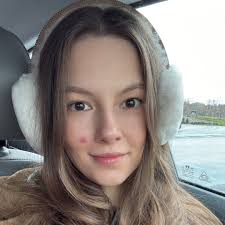 What advanced academic programs are available for gifted students in the  Lake Zurich school district?