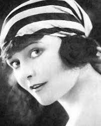 Who is Mary Thurman dating? Mary Thurman boyfriend, husband