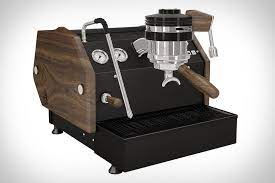 Cup warmer — keeps you from pulling shots into cold mugs. La Marzocco Gs3 Espresso Machine Espresso Machine Cappuccino Machine Espresso