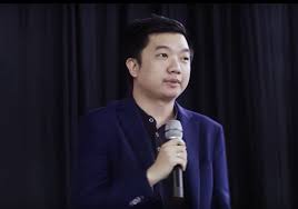 Masa kecil dan semasa sekolahnya ia habiskan di pematang siantar. Snapshot Of Tokopedia S Company Structure And Major Shareholders Krasia