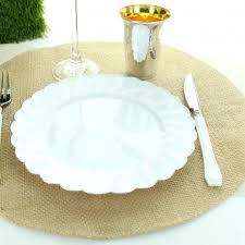 Également disponible en version carrée, le set de table vipp se nettoie facilement à l'aide d'un chiffon humide ou bien en machine à laver. 4 Sets De Table Rond En Toile De Jute Pour Tables De Mariage Dragees Anahita