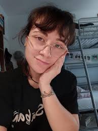 Yo guys, I give in, what element do you think I'd bend? (Both my hands and  astrological sign point to the same one, but since it's all bull I wanna  know what