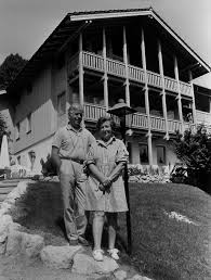 Sachs definierte suffizienz als entschleunigung, entflechtung, entkommerzialisierung und entrümpelung. Konrad Adenauer Stiftung Biedenkopf Kurt