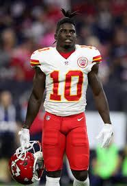 Get the latest nfl news on tyreek hill. Tyreek Hill Chiefs Wide Receiver Accused Of Hitting Son In Audio