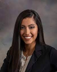 Dina Pyle's Instagram, Twitter & Facebook