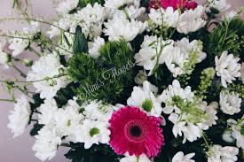 Eintraumstrauß aus rosen nach hause liefern lassen. Bei Uns Konnt Ihr Frische Strausse Bestellen Wir Liefern Sie Kostenlose Euch Nach Hause Bestellt Ihre Blumen Auf Die Bequemste We Blumenstrauss Blumen Strauss