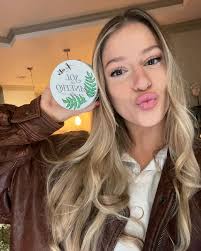 Pinch me!! Didn’t know it was possible for me to love @soldejaneiro more  🌺🎨🌴💛