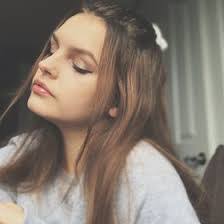 Kara Ritchie's Instagram, Twitter & Facebook