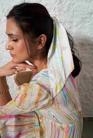 Ann Bow Scrunchie in Noida at ₹ 1,704