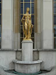 Golden statues on south west facade in Jardins du Trocadero - Page 6