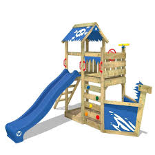 Spielturm Mit Rutsche Spookyflyer Gartenspielgerat In 2020 Spielturm Mit Rutsche Spielturm Turm
