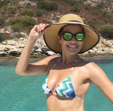 Bonjour, je suis cristina cordula, et la question du jour c'est le maillot de bain : Epingle Sur Cristina Cordula