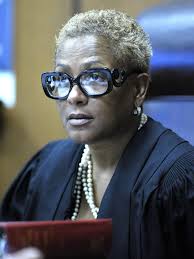 Wayne County Judge Vonda Evans announces retirement