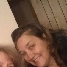 Which hotel is better, Hilton Garden Inn or Island Resort in Fort Walton  Beach?