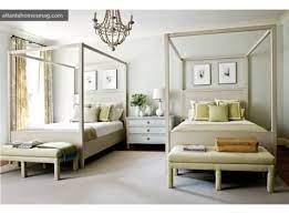 Great For Large Guest Room Two Queen Size Beds To Accommodate Parents And Kids In Same Room Bath Home Bedroom Design Guest Bedrooms
