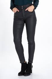 L'essentiel jean noir salsa, le mythique blue jean effet fesses rebondies, la jupe ou le short en jean… on n'hésite pas une seconde pour saisir cette chance unique de shopper du salsa pas cher sans. Salsa Jean 120192 Noir Femme Des Marques Et Vous