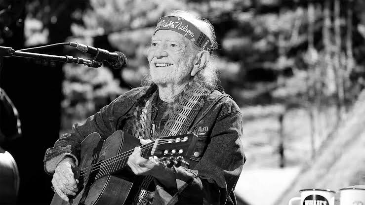 At 91, Country Legend Willie Nelson Just Taught a Powerful Lesson About  Success