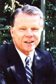 Class News: Len Baker Appointed to Yale Corporation