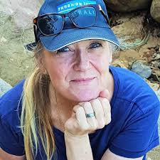 Profile for Essey's Paintings: Impressionism, Realism, Commissioned  Portraits