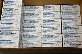 Se trata del primer ensayo clínico en fase 3 de una vacuna contra el coronavirus autorizado en españa. Farmaceutica Merck Colaborara Con Johnson Johnson Para Acelerar La Produccion De La Vacuna De Una Sola Dosis Contra El Coronavirus Internacional Noticias El Universo