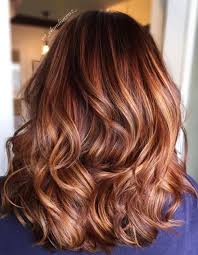 Cool idée comment retoucher son balayage à la maison. Balayage Cuivre Cheveux Chatains Balayage Cuivre Le Reflet Chaud A Adopter Cette Saison Elle