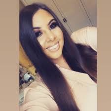 Alicia Maughan's Instagram, Twitter & Facebook