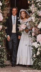 Princess Beatrice S Wedding Gown Exhibit Fashion Flashbacks More What Kate Wore