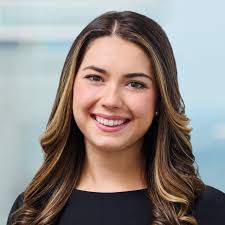 Molly Manuel's Instagram, Twitter & Facebook