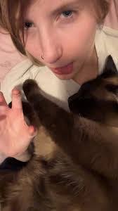 Ariana Beck's Instagram, Twitter & Facebook