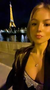 Mollie Sullivan's Instagram, Twitter & Facebook