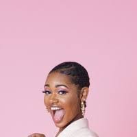 Kiara Simon's Instagram, Twitter & Facebook