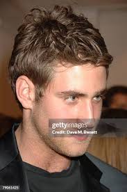 20 Photos & High Res Pictures