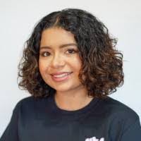 Karen Rojas's Instagram, Twitter & Facebook