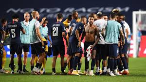It shows all personal information about the players, including age, nationality, contract. Neymar Droht Sperre Furs Finale Wegen Trikottausch Eurosport