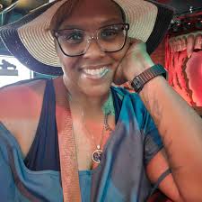 Scolari first rose to fame for his role as Henry Desmond opposite Tom Hanks 