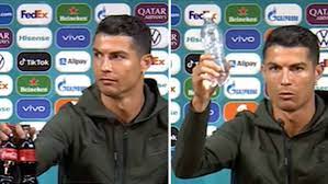 Aktuelle preise für produkte vergleichen! Euro 2021 Cristiano Ronaldo S Gesture Costs Coca Cola Four Billion Dollars Marca
