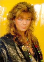 Épinglé par Andrew sur Sandra Cretu