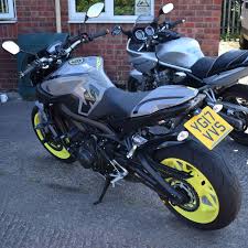 The official site for all your powerbronze motorcycle bodywork and accessories, including screens, huggers, mudguards, seat cowls, belly pans, and much more. Mt09 Sp Sitzbank Abdeckung Night Fluo Glanzend Grau Powerparts Hinz Motorradzubehor