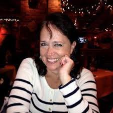 Elizabeth Trindade (@AFitMom)